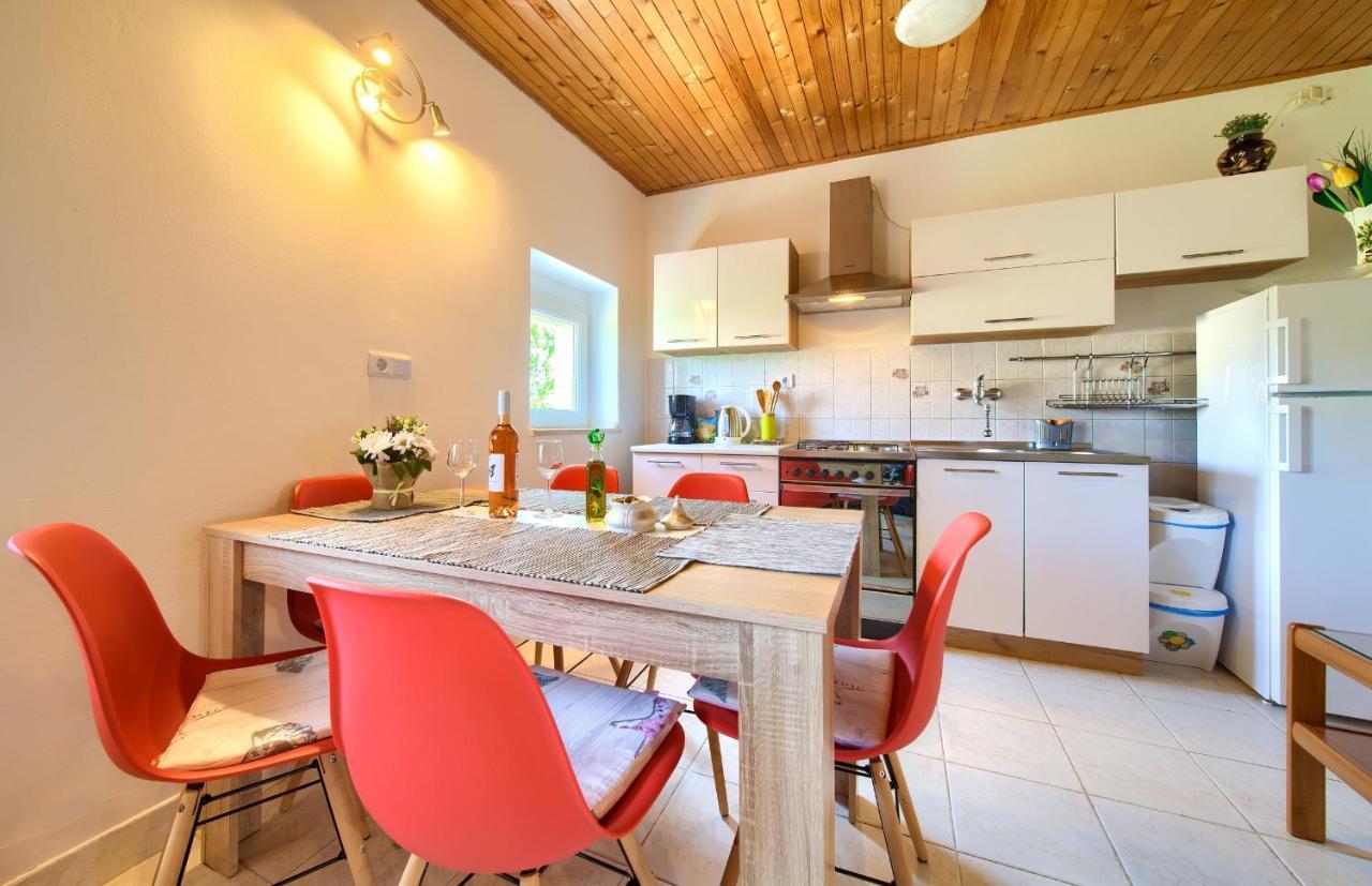 Apartment Lipovac Malinska Eksteriør bilde