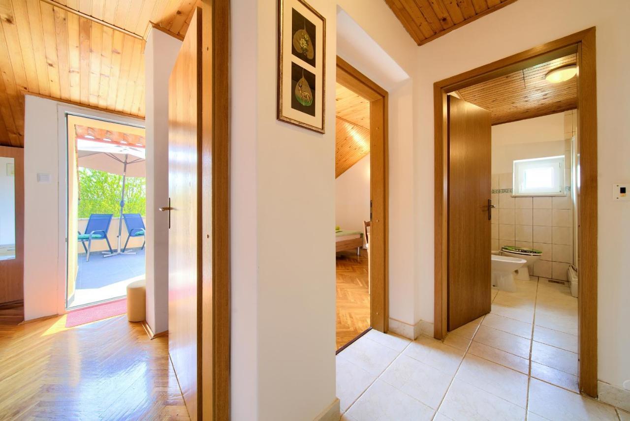 Apartment Lipovac Malinska Eksteriør bilde