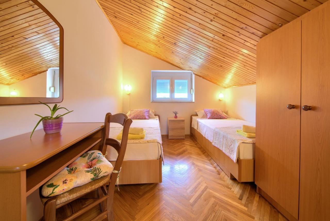 Apartment Lipovac Malinska Eksteriør bilde
